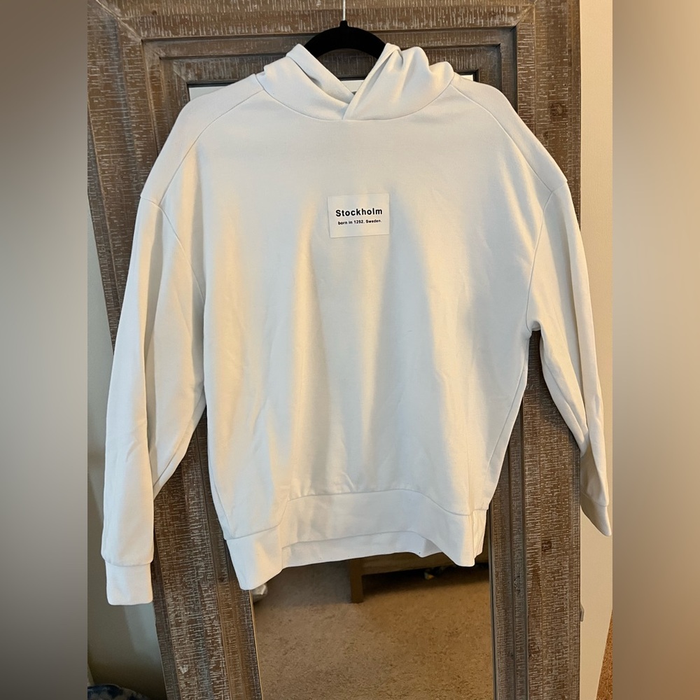 Zara white sweatshirt with Stockholm stitch on front. Size S.